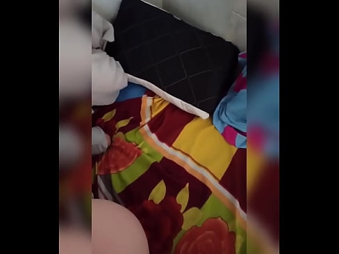 ❤️ Dakina ta zauna a gida ita kadai saboda mijinta ya tafi hutu sai na yi amfani da damar in yi mata fyade na cika mata gindi da nono. Batsa vk ﹏
